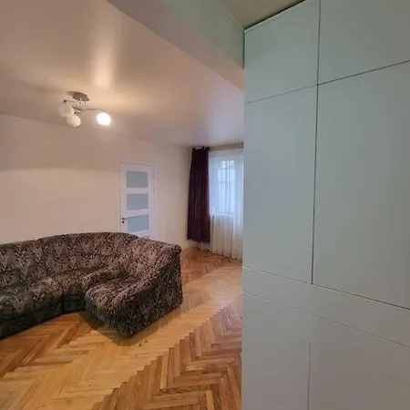 Уютная Двухкомнатная Квартира Kischinau Exterior foto